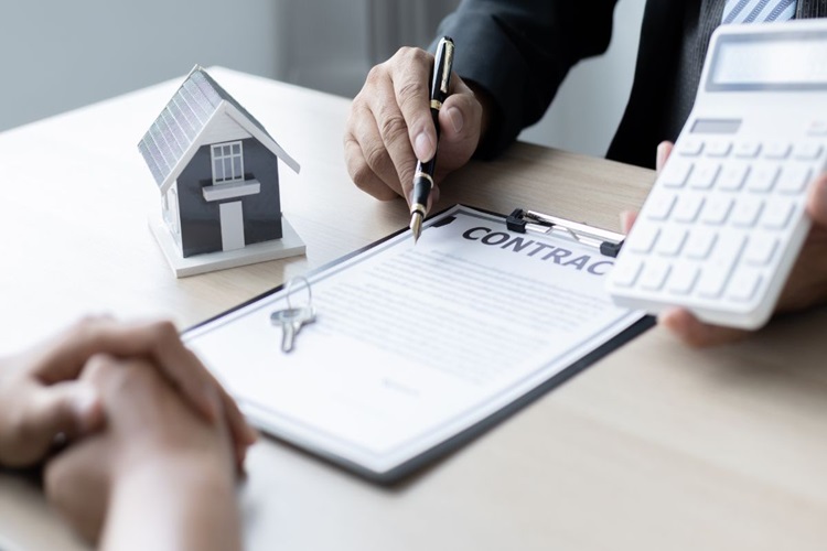 Why Conveyancers VIC Are Essential for Home Buyers Today?